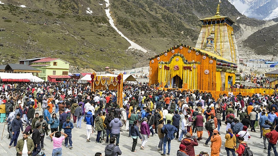 <div class="paragraphs"><p>Kedarnath temple opens for devotees.</p></div>