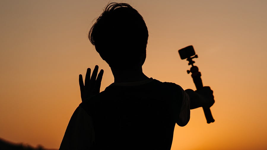 <div class="paragraphs"><p>Representative image showing an influencer</p></div>