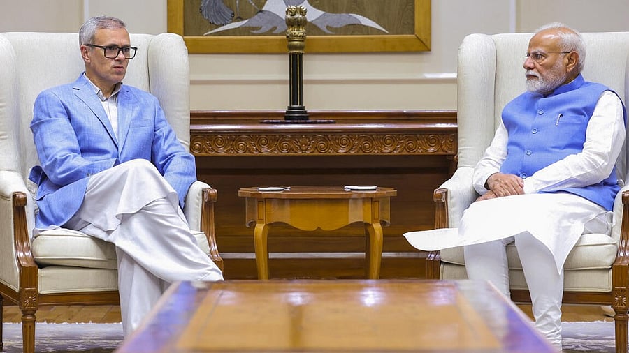 <div class="paragraphs"><p>Omar Abdullah meets PM Modi.</p></div>