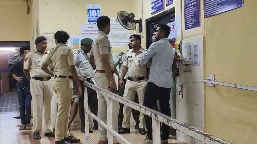 <div class="paragraphs"><p>Police personnel at a hospital where injured being treated after a stampede during a temple festival, in Panaji.&nbsp;</p></div>