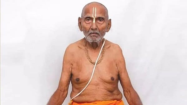 <div class="paragraphs"><p>Padma Shri spiritual guru Baba Sivanand</p></div>