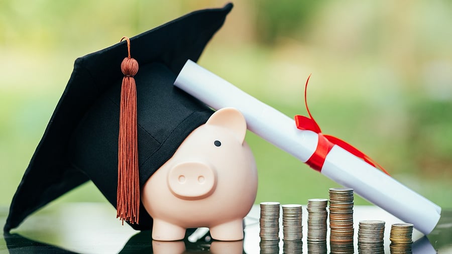 <div class="paragraphs"><p>Representative image of a scholarship.</p></div>