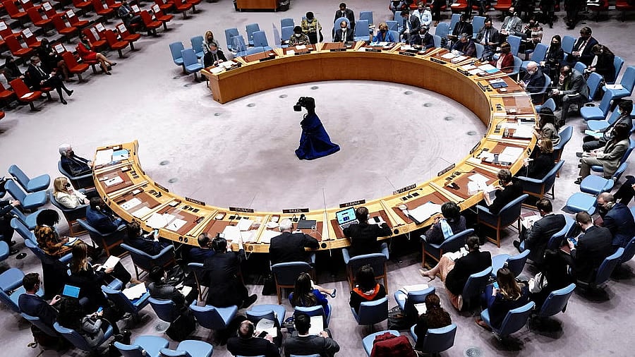 <div class="paragraphs"><p>A UNSC meeting.</p></div>