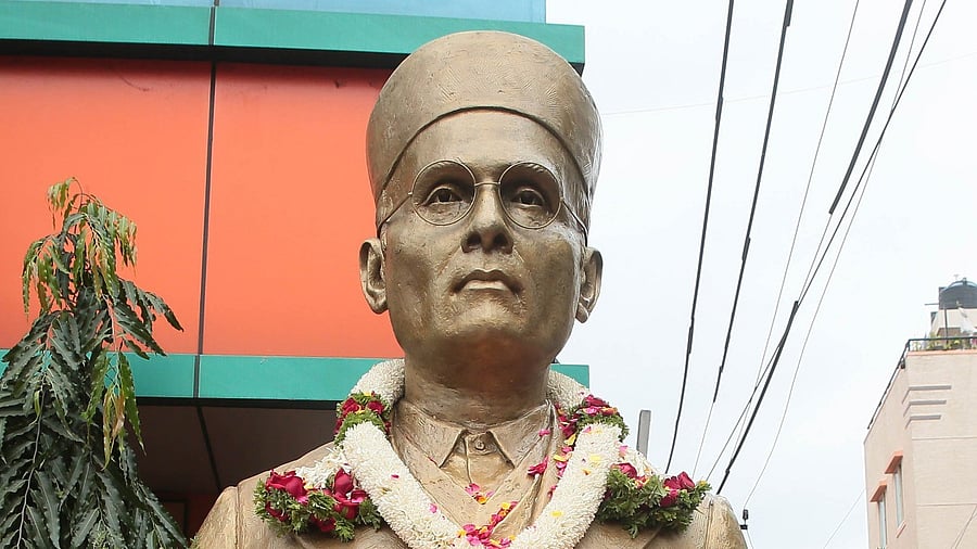 <div class="paragraphs"><p>A statue of V D Savarkar. </p></div>