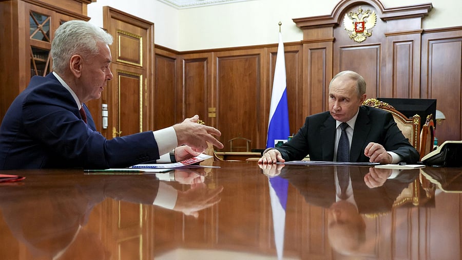 <div class="paragraphs"><p>Russian President Vladimir Putin meets with Moscow Mayor Sergei Sobyanin at the Kremlin in Moscow, Russia May 5, 2025. </p></div>