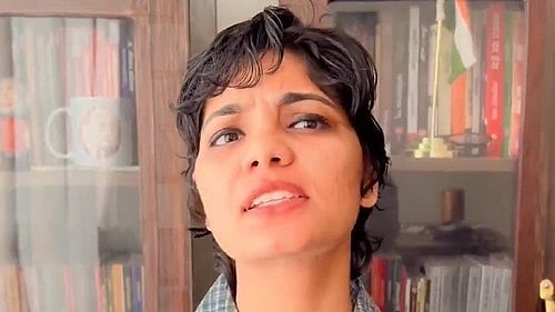 <div class="paragraphs"><p>Folk singer Neha Singh Rathore</p></div>