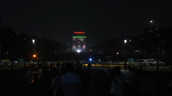 <div class="paragraphs"><p>A view of the India Gate during a blackout as part of the nationwide drill, "Operation Abhyaas", in New Delhi</p></div>