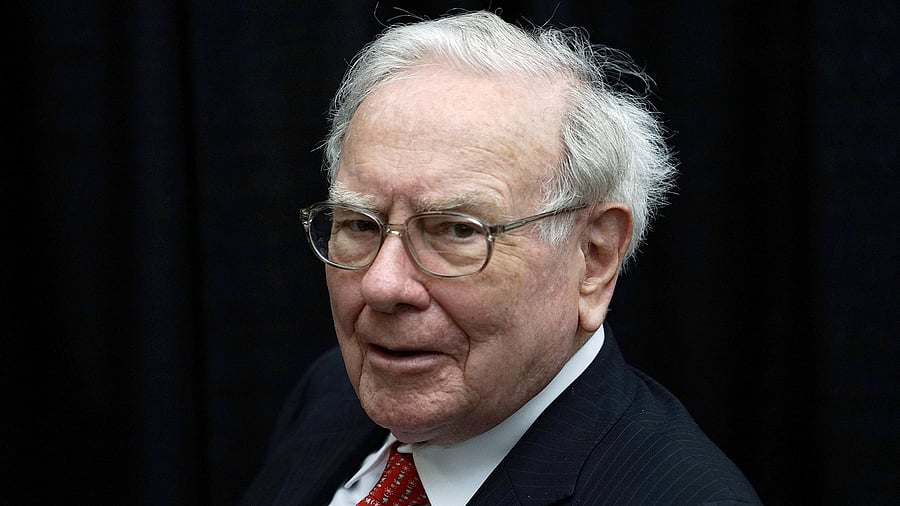 <div class="paragraphs"><p>Warren Buffett </p></div>