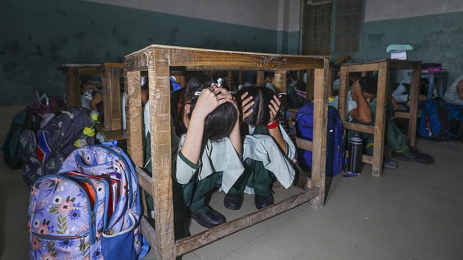 <div class="paragraphs"><p>Representational Image:&nbsp;At Amity School in Saket, Principal Divya Bhatia said the exercise began at 8.45 am with a briefing during the morning assembly.</p><p>In Picture: Students during a mock drill on earthquake preparedness, in Jammu.</p></div>