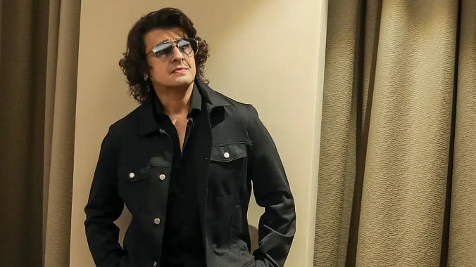 <div class="paragraphs"><p>Sonu Nigam.</p></div>