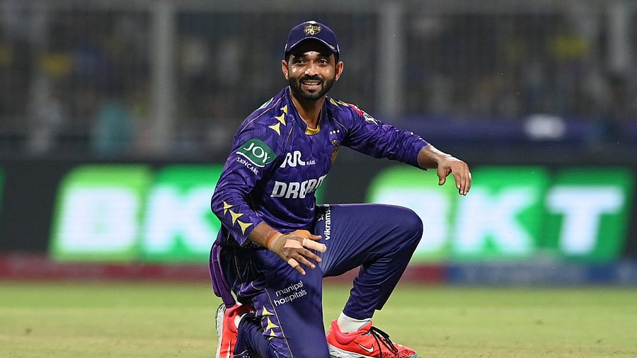 <div class="paragraphs"><p> Kolkata Knight Riders' Ajinkya Rahane in action fielding.</p></div>