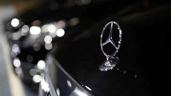 Mercedes Expects Raw Material Costs to Rise Further in 2026, CFO Warns