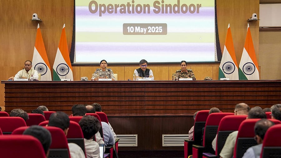 <div class="paragraphs"><p>Foreign Secretary Vikram Misri with IAF officer Wing Commander Vyomika Singh and Army's Colonel Sofiya Qureshi during a press conference, in New Delhi, Saturday.&nbsp;</p></div>