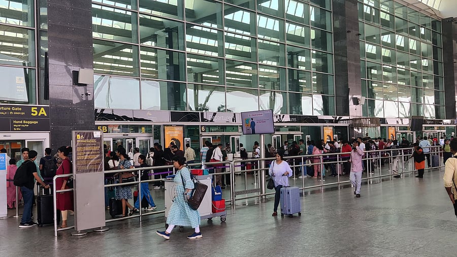 <div class="paragraphs"><p>The security at the Kempegowda International Airport (KIA) in Bengaluru has been beefed up following the escalation of tension between India and Pakistan. </p></div>