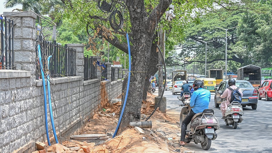 <div class="paragraphs"><p>OFC ducts have been laid on the footpath on JC Road in Bengaluru. </p></div>