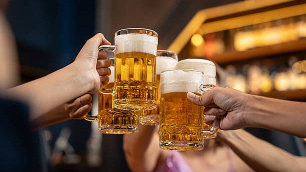 <div class="paragraphs"><p>Representative image of beer</p></div>