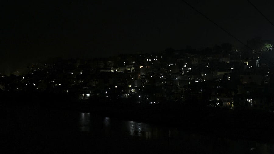 <div class="paragraphs"><p>The measure was put in place in Barmer at 8 pm, while it started at 7.30 pm in Jaisalmer.</p></div>