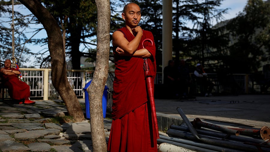 <div class="paragraphs"><p>A Tibetan monk</p></div>