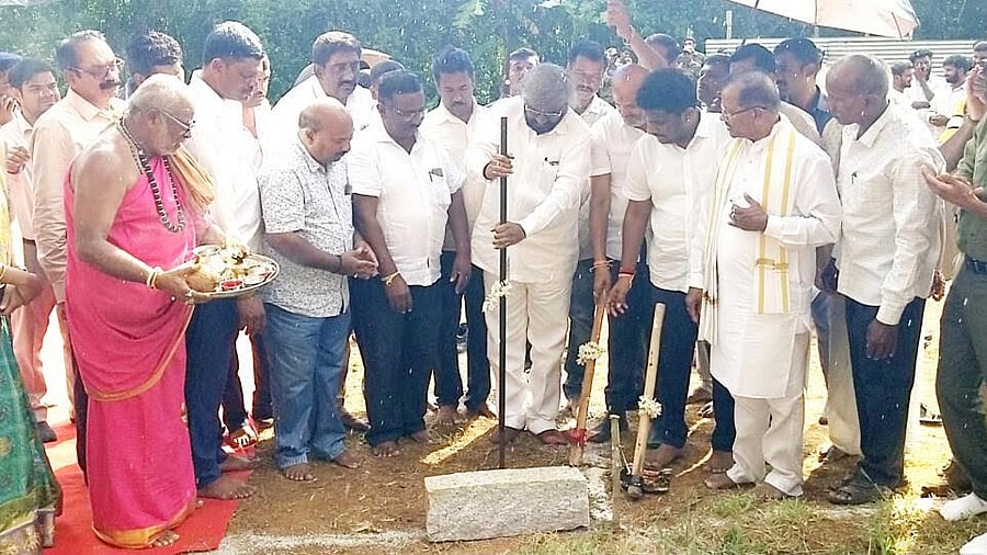 <div class="paragraphs"><p>Forest Minister Eshwar Khandre performs groundbreaking ceremony for the Elephant Task Force office, at Bikkodu village, Belur taluk, Hassan district, on Tuesday. MLA H K Suresh, MP Shreyas Patel are seen.</p></div>