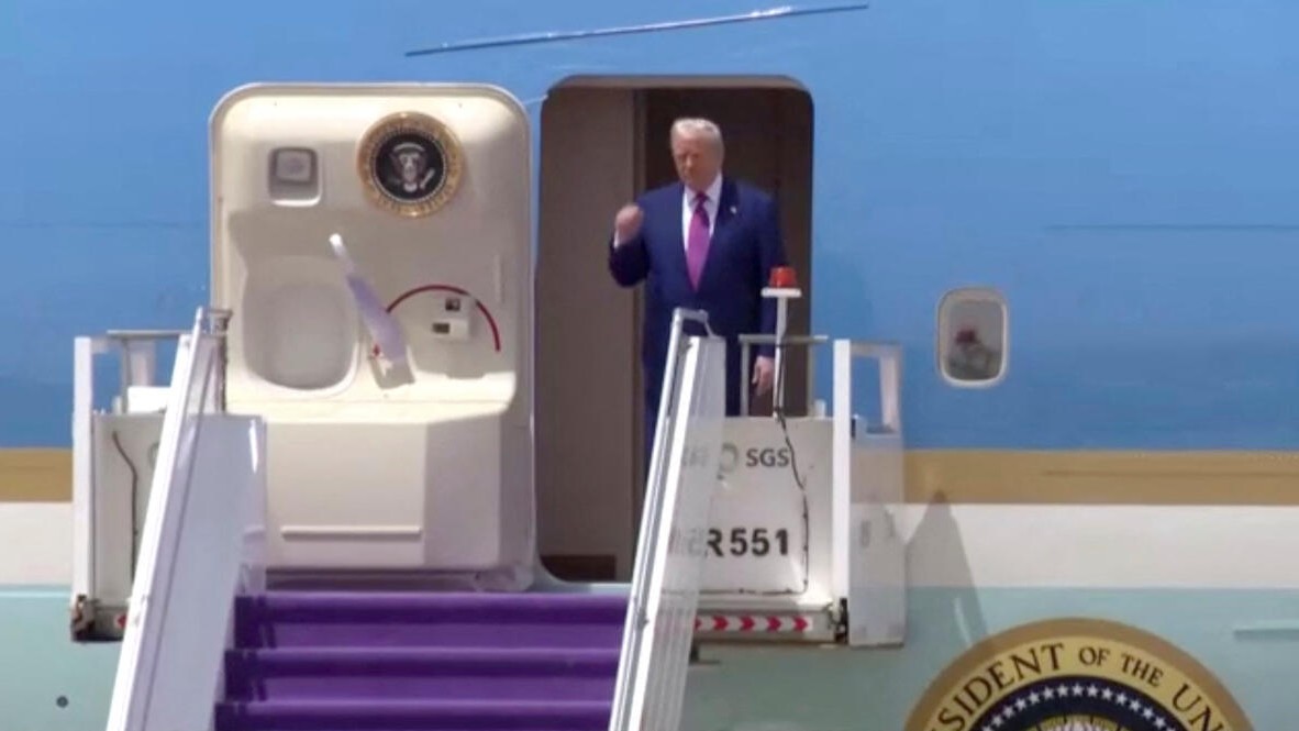 <div class="paragraphs"><p>Donald Trump</p></div>