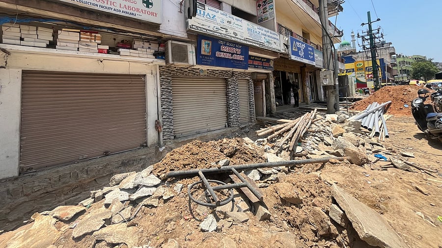 <div class="paragraphs"><p>Several stores have had no business for the last two to three months owing to the poor condition of the roads in Nagawara. </p></div>