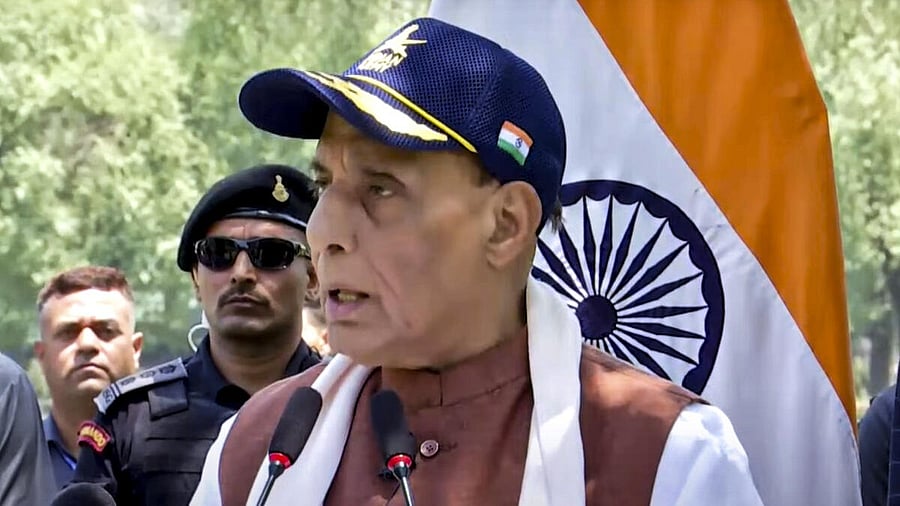 <div class="paragraphs"><p>Rajnath Singh in Srinagar</p><p></p></div>