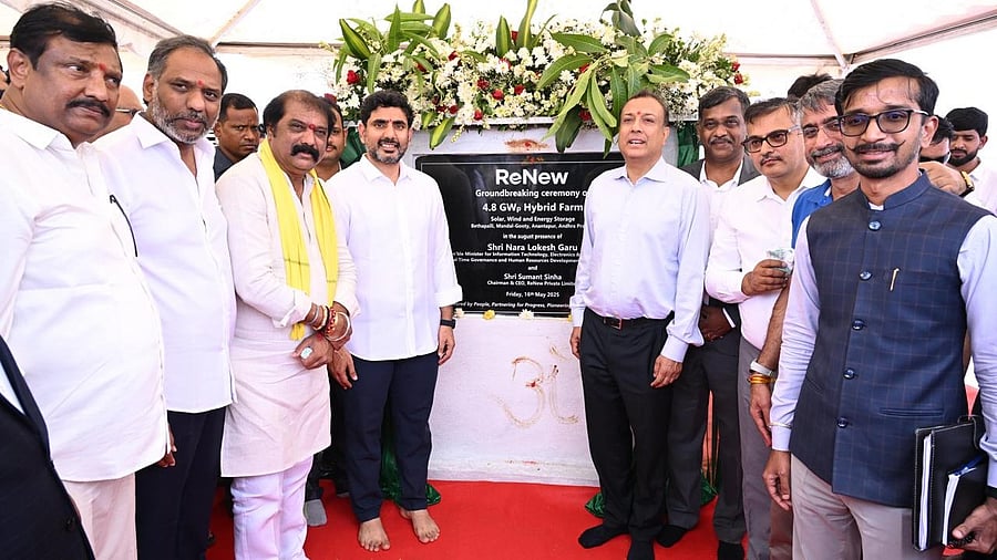 <div class="paragraphs"><p>Aligned with the Make in India mission, the project will be made up of 100% Made-in-India solar panels supplied from ReNew’s solar manufacturing units in Jaipur, Rajasthan, and Dholera, Gujarat.</p></div>
