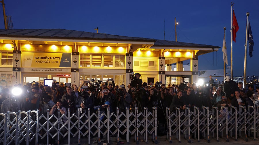 <div class="paragraphs"><p>Journalists gather outside the Turkish Presidency's Dolmabahce working office, where Russia and Ukraine direct talks might happen, in Istanbul, Turkey</p></div>