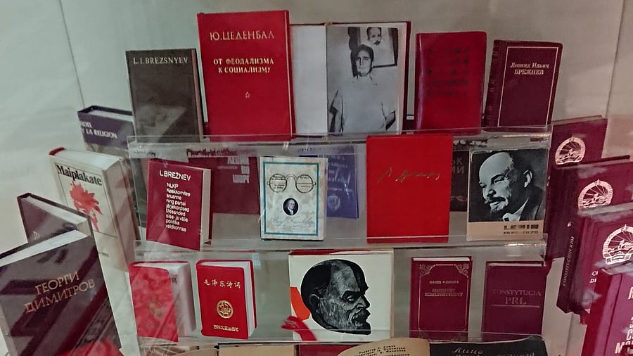 <div class="paragraphs"><p>Some familiar titles in miniature form. </p></div>