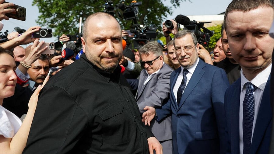 <div class="paragraphs"><p>Head of Ukrainian delegation and Ukrainian Defence Minister, Rustem Umerov, walks outside the Turkish Presidency's Dolmabahce working office, the venue of Russia and Ukraine direct talks, in Istanbul, Turkey.&nbsp;</p></div>