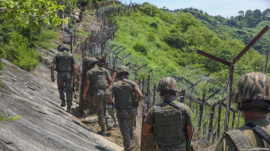 <div class="paragraphs"><p> Security at LoC.</p></div>