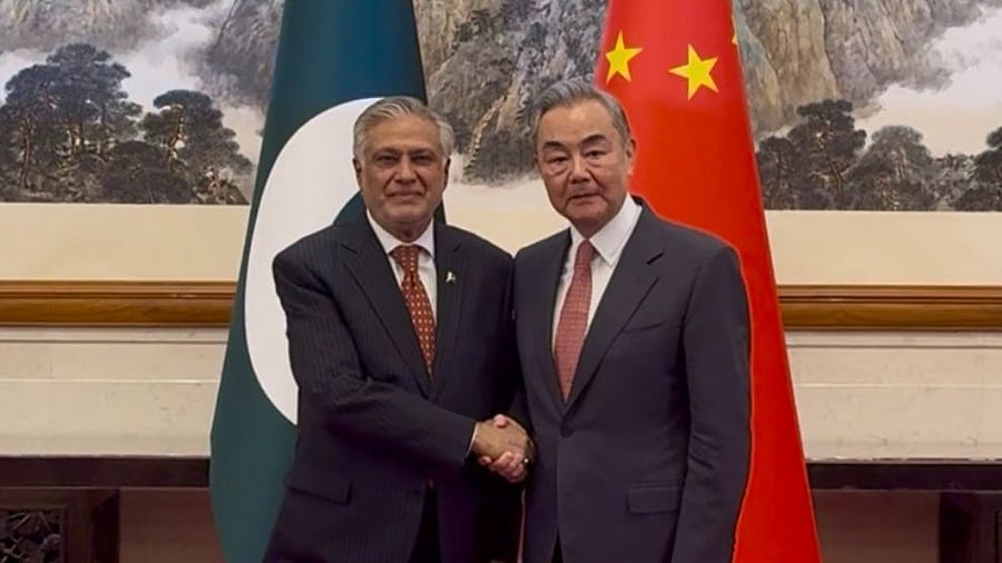 <div class="paragraphs"><p>Pakistan's Deputy Prime Minister/Foreign Minister Ishaq Dar with Chinese Foreign Minister Wang Yi.</p></div>