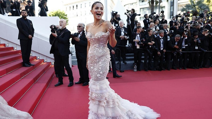 <div class="paragraphs"><p>Alia Bhatt</p></div>