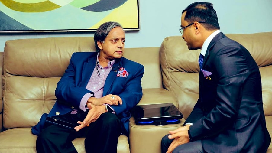 <div class="paragraphs"><p>Shashi Tharoor</p></div>