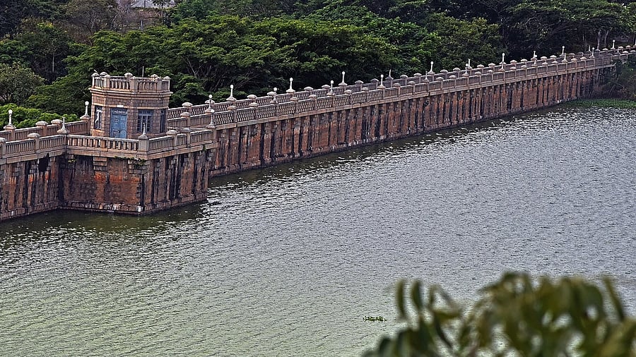 <div class="paragraphs"><p>Thippagondanahally reservoir water level showing 68.7 ft, in Magadi taluk, Ramanagar district on Tuesday.</p></div>