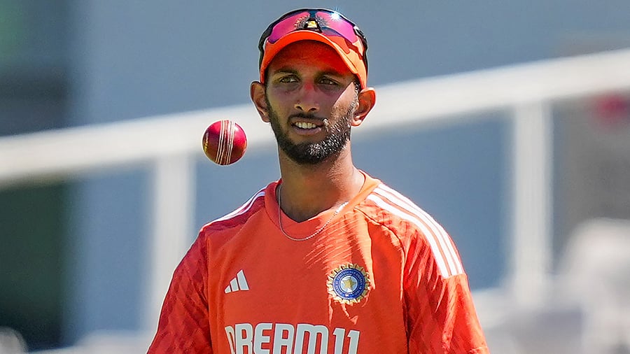 <div class="paragraphs"><p>Having fought through several career-threatening injuries, a fit Prasidh Krishna will be looking to go all out in the Test series against England starting next month. </p></div>