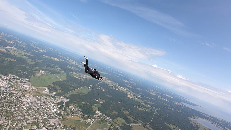 <div class="paragraphs"><p>Image for representation showing a skydiver.&nbsp;</p></div>