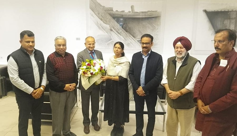 <div class="paragraphs"><p>The delegation being received by India's Ambassador to Greece Rudrendra Tandon.</p></div>