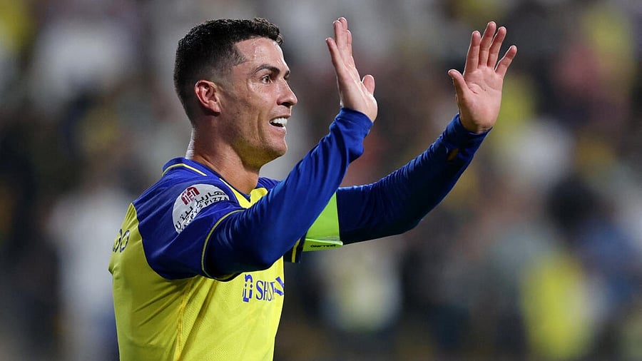<div class="paragraphs"><p>Cristiano Ronaldo</p></div>