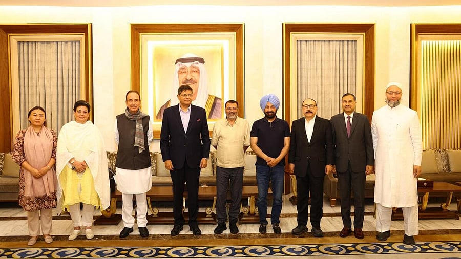 <div class="paragraphs"><p>Members of the Indian multl-party parliamentary delegation, led by BJP MP Jay Panda, after conclusion of their official visit to Bahrain. The delegation expressed gratitude for Bahrain’s solidarity in the fight against terrorism.</p></div>