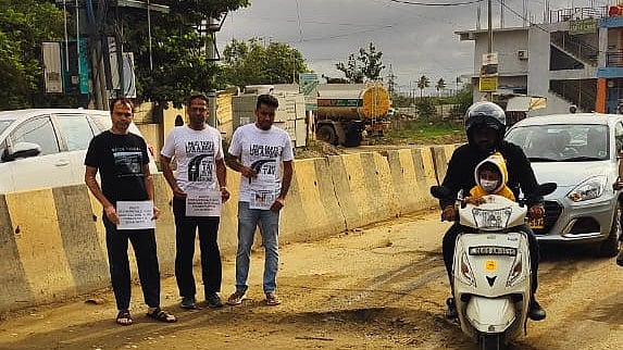 <div class="paragraphs"><p>Residents of Panathur and Balagere staged a protest on Wednesday. </p></div>