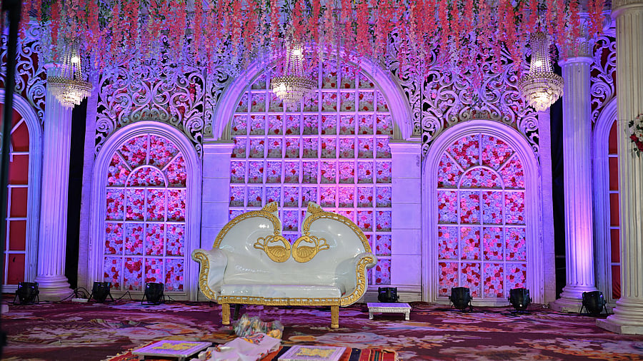 <div class="paragraphs"><p>Representative image showing an empty wedding venue</p></div>