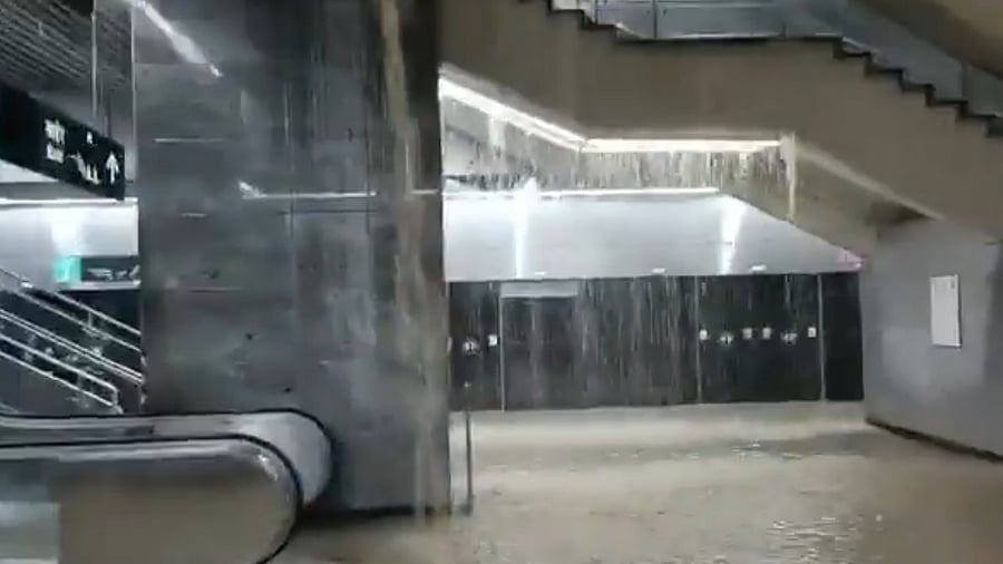 <div class="paragraphs"><p>Screengrab of video showing water entering Mumbai's&nbsp;Acharya Atre Chowk metro station</p></div>