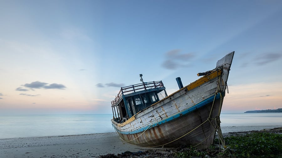 <div class="paragraphs"><p>Image for representation showing a boat.</p></div>