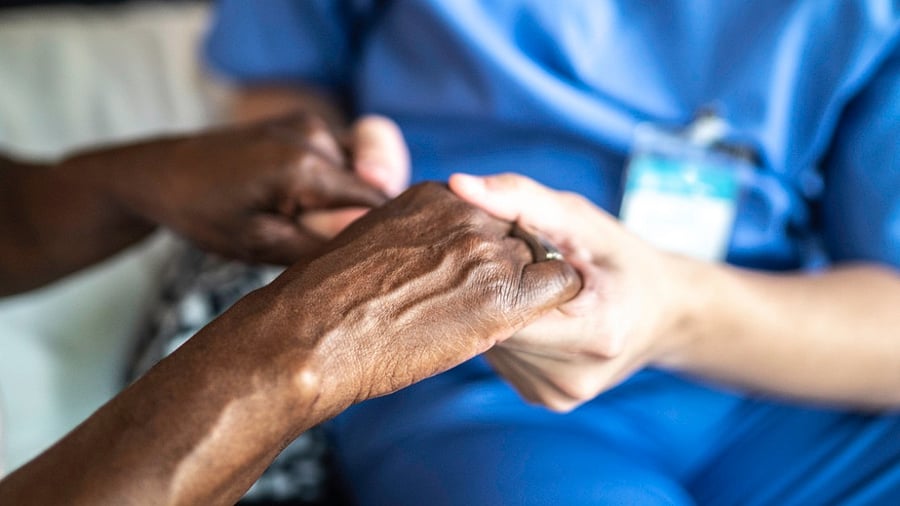 <div class="paragraphs"><p>The researchers found that out of 15,770 patients with Covid-19 in the records analyzed, 810 of them also had dementia.  </p></div>