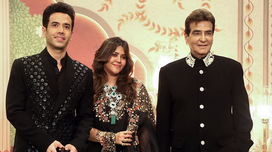 <div class="paragraphs"><p>Mumbai: Veteran actor Jeetendra Kapoor with his children Ekta Kapoor and Tusshar Kapoor.</p></div>