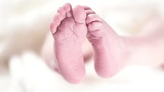 <div class="paragraphs"><p>Representative image showing baby feet.</p></div>