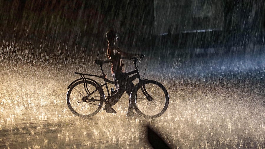 <div class="paragraphs"><p>Representative image showing rains in Karnataka</p></div>