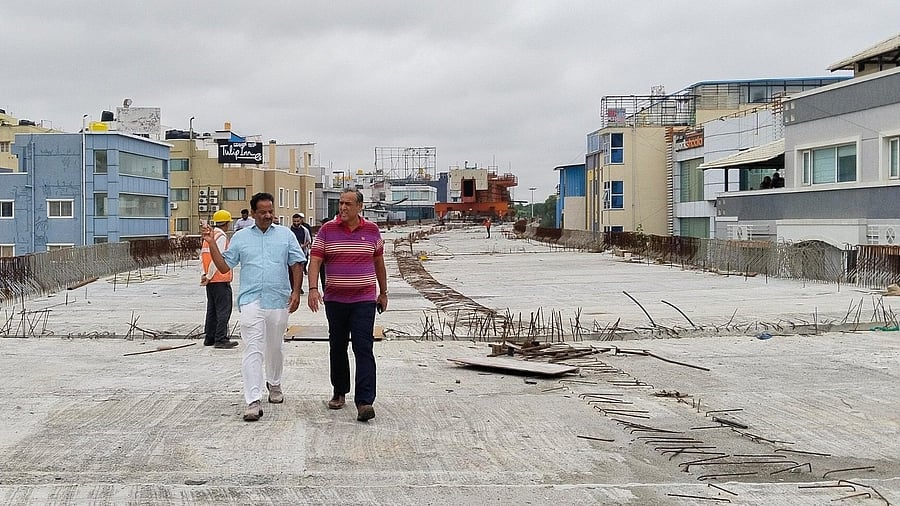 <div class="paragraphs"><p>BBMP Chief Commissioner M Maheshwar Rao during the inspection of the Ejipura flyover. </p></div>