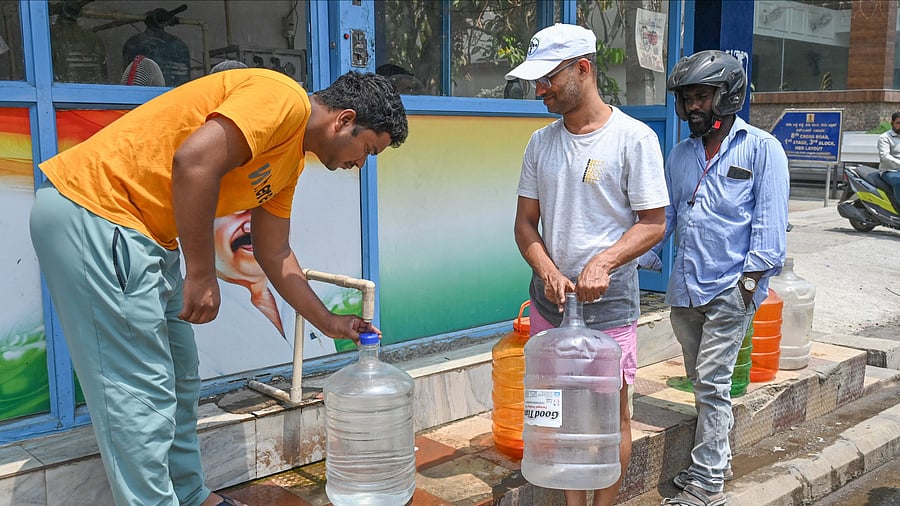 <div class="paragraphs"><p>The High Court has directed the government to prepare a comprehensive Standard Operating Procedure (SOP) for the maintenance of the RO water plants. </p></div>